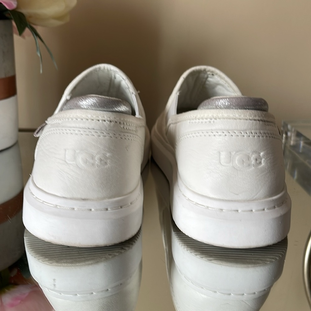 UGG Cream Slip-On Shoes ALAMEDA SAMMY - Picture 3 of 8